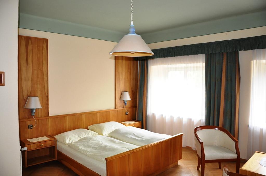 Hotel Post Großkirchheim Exterior foto