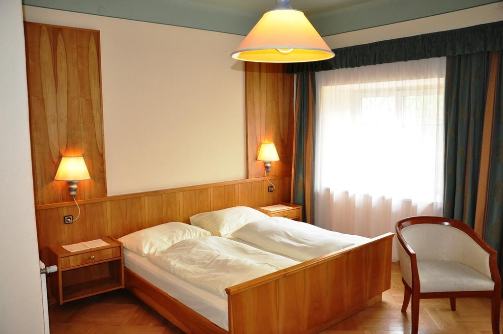 Hotel Post Großkirchheim Exterior foto